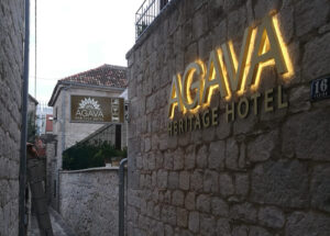 3D svjetleca slova | HOTEL AGAVA | Studio GOST