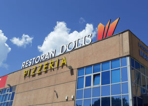 3D svjetleca slova | RESTORAN DOLIS | Studio GOST