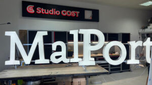 3D svjetleca slova | PORT MALL | Studio GOST