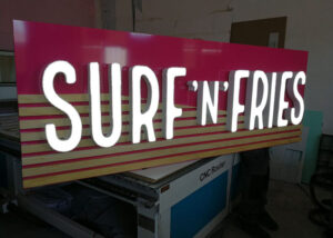 3D svjetleca slova _ SURF N FRIES _ Studio GOST