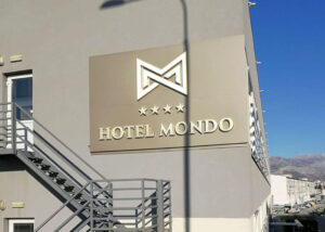 3D svjetleca slova _ HOTEL MONDO _ Studio GOST