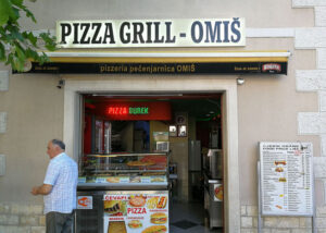 3D svjetleca slova _ PIZZA GRILL OMIS _ Studio GOST